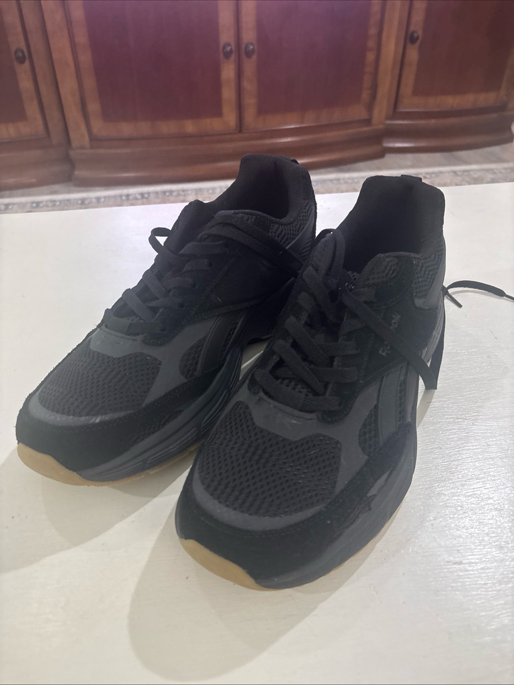 Reebok Men's Black Sneakers with Gum Outsole Size 13